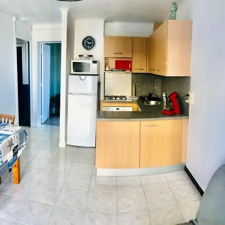 Apartament Situation Ideale F2, 2 Eme Ligne,climatise, *
